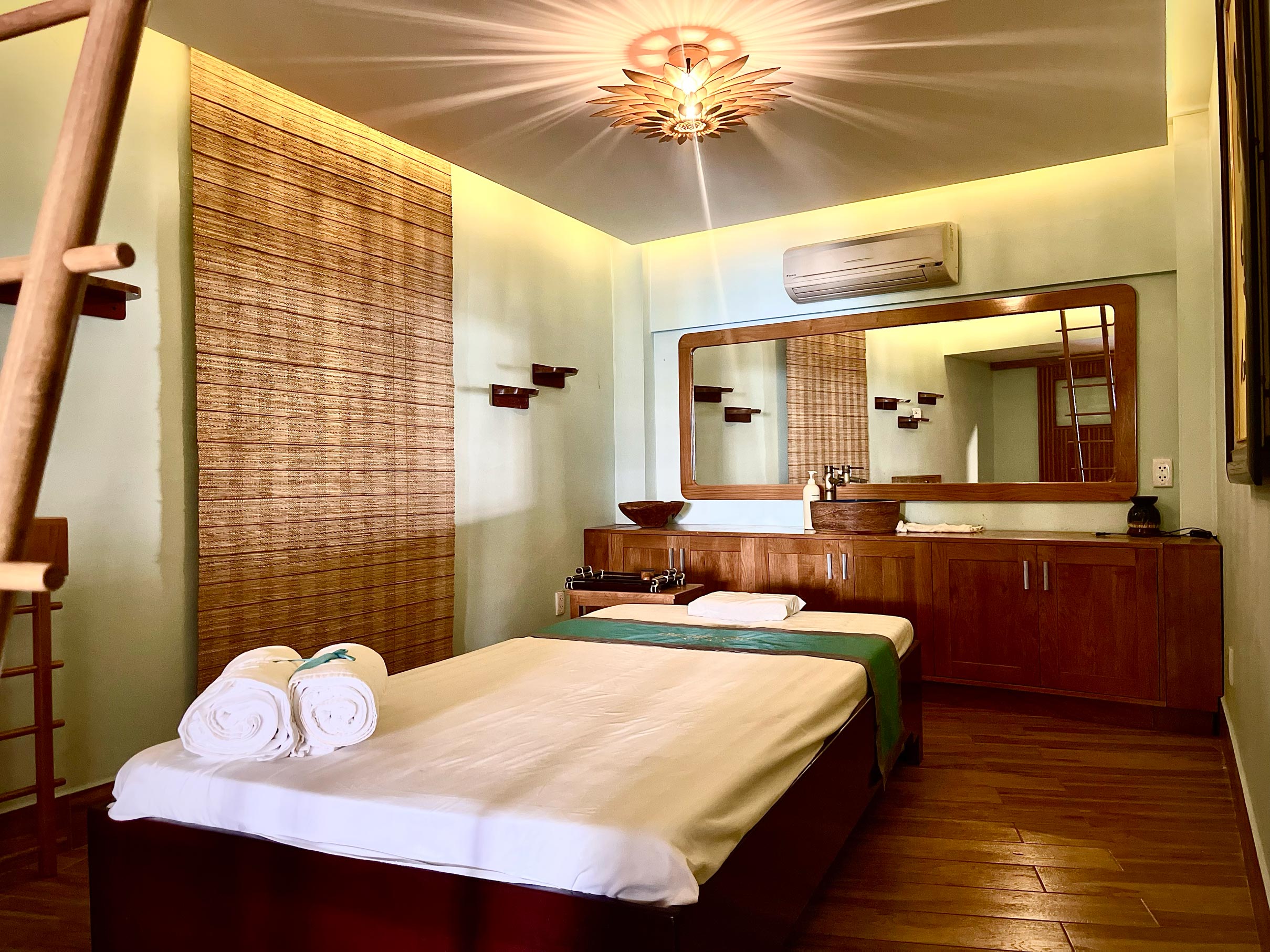 img_room_deluxe_2.jpg